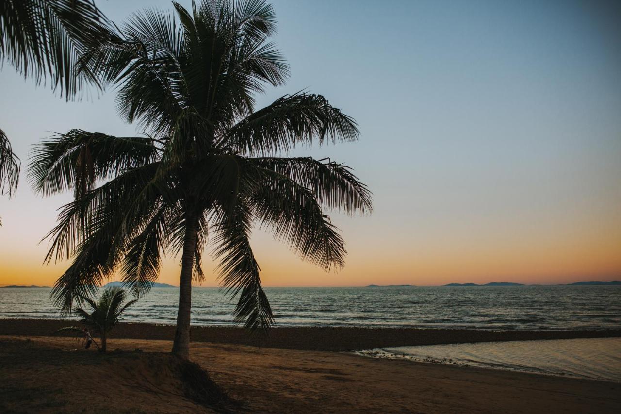 Balgal Beach Units Rollingstone Экстерьер фото